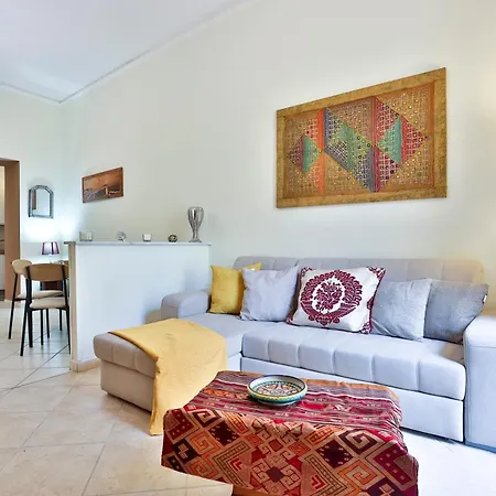 Guesthost - Max's Maison Per Spaccanapoli Apartmán