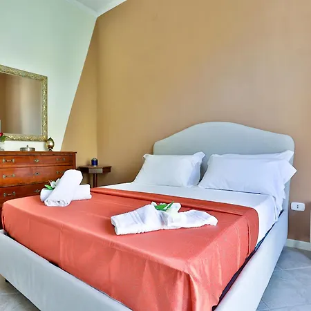 Apartmán Guesthost - Max's Maison Per Spaccanapoli *