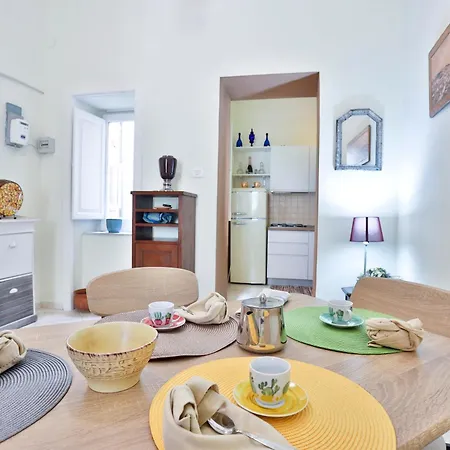 Guesthost - Max's Maison Per Spaccanapoli *
