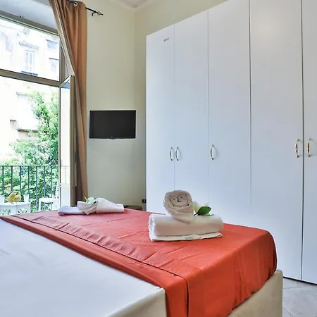 Guesthost - Max's Maison Per Spaccanapoli Apartmán