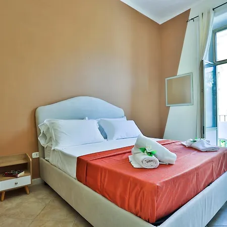 Apartmán Guesthost - Max's Maison Per Spaccanapoli Neapol