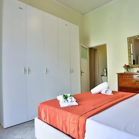 Guesthost - Max's Maison Per Spaccanapoli Neapol