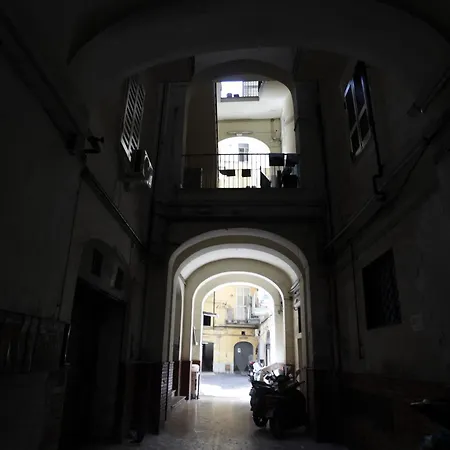Guesthost - Max's Maison Per Spaccanapoli