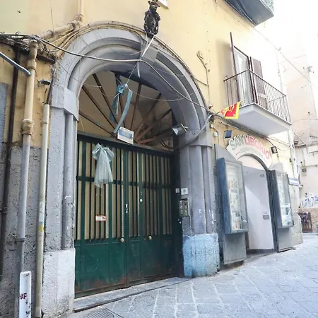 Guesthost - Max's Maison Per Spaccanapoli Apartmán Neapol